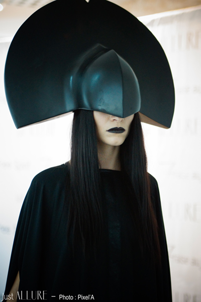 fashion week costume avant garde just allure paris défilé black costume de mode